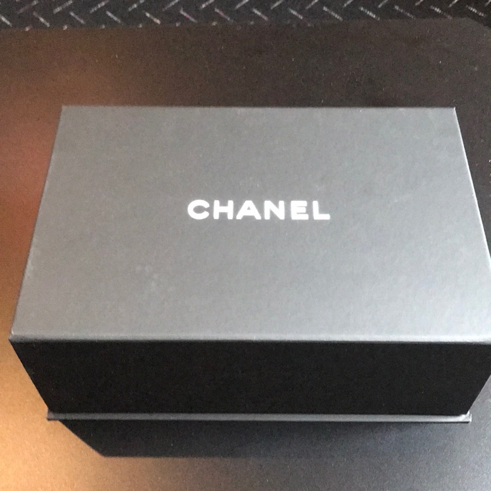 Chanel shoe box